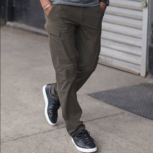 Lululemon Cargo Men Pants Size Small